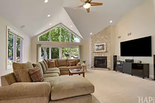225 Spruce Rd, Northbrook, IL 60062 - Photo 14