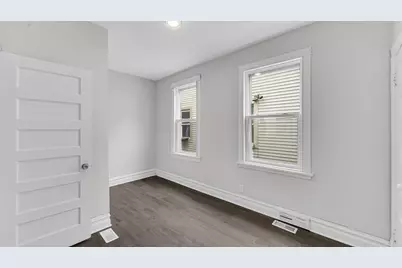 1114 N Waller Avenue, Chicago, IL 60651 - Photo 10