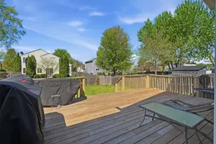 761 Parc Ct, Lake in the Hills, IL 60156 - Photo 18