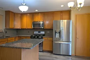 723 River Walk Dr, Wheeling, IL 60090 - Photo 8