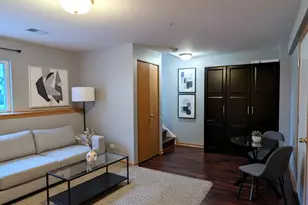 723 River Walk Dr, Wheeling, IL 60090 - Photo 2