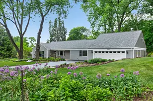 166 Mohawk Trail, Algonquin, IL 60102 - Photo 1