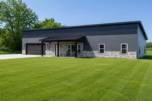 1854 W Backbone Rd, Princeton, IL 61356 - Photo 2