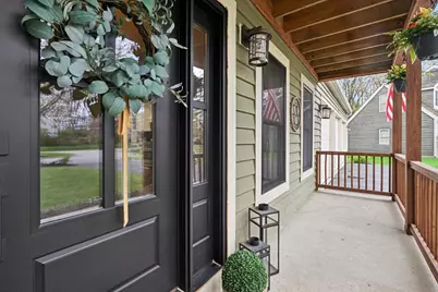 299 Concord Square, Gurnee, IL 60031 - Photo 2