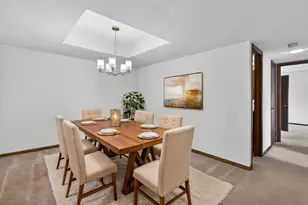 755 Whalom Ln, Schaumburg, IL 60173 - Photo 10