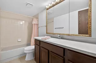 755 Whalom Ln, Schaumburg, IL 60173 - Photo 18