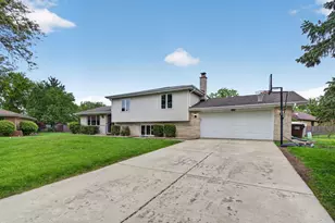10818 Bryant Rd, Mokena, IL 60448 - Photo 2