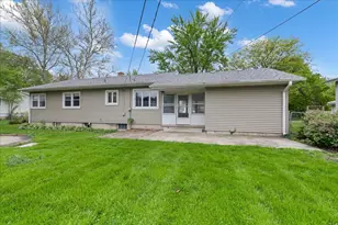 64 E Benton St, Oswego, IL 60543 - Photo 22
