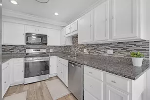 700 W Dempster St, Mount Prospect, IL 60056 - Photo 4