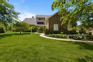 1808 Foxborough Ct, Champaign, IL 61822 - Photo 6