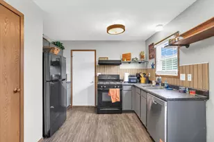 841 S High St, Paxton, IL 60957 - Photo 12