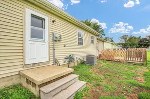 841 S High St, Paxton, IL 60957 - Photo 26
