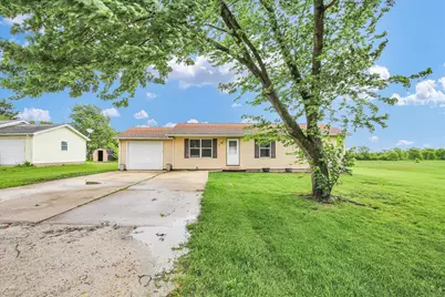 841 S High Street, Paxton, IL 60957 - Photo 2