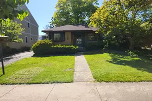 732 S Hillside Ave, Elmhurst, IL 60126 - Photo 1