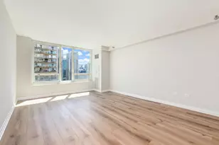 33 W Ontario St, Chicago, IL 60654 - Photo 16