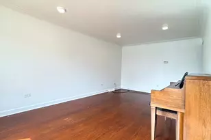 4542 S Mozart St, Chicago, IL 60632 - Photo 4