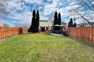 2022 Cardinal Dr, Glendale Heights, IL 60139 - Photo 26