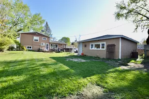 3206 W Hunter Path, McHenry, IL 60050 - Photo 2