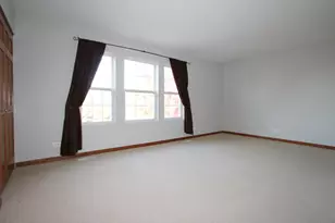 228 Springbrook Trail S, Oswego, IL 60543 - Photo 8