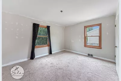 401 Linn Avenue, Crystal Lake, IL 60014 - Photo 8