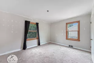401 Linn Ave, Crystal Lake, IL 60014 - Photo 10