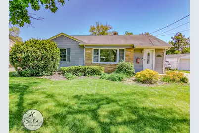 401 Linn Avenue, Crystal Lake, IL 60014 - Photo 1
