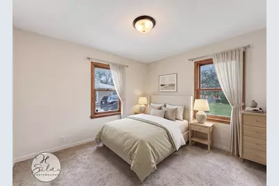 401 Linn Avenue, Crystal Lake, IL 60014 - Photo 12