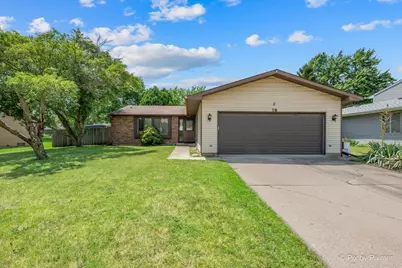 20 Wedgewood Drive, South Elgin, IL 60177 - Photo 1