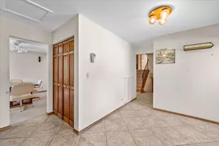 20 Wedgewood Dr, South Elgin, IL 60177 - Photo 10