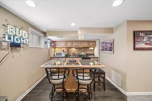 645 Chestnut Dr, Carol Stream, IL 60188 - Photo 18