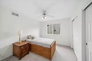 645 Chestnut Dr, Carol Stream, IL 60188 - Photo 14