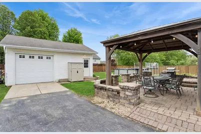 240 Paradise Parkway, Oswego, IL 60543 - Photo 30