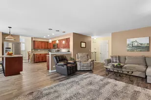 240 Paradise Pkwy, Oswego, IL 60543 - Photo 12