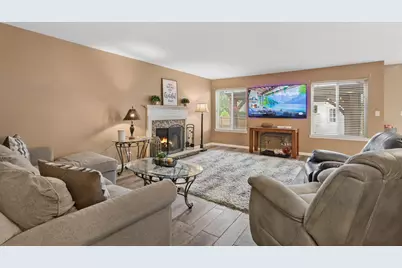 240 Paradise Parkway, Oswego, IL 60543 - Photo 14