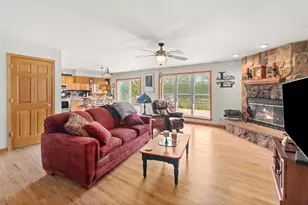 2383 N 4070th Rd, Sheridan, IL 60551 - Photo 4