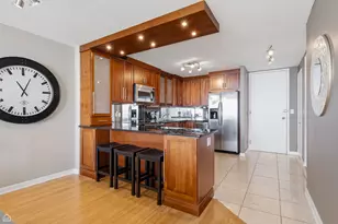 1660 N La Salle Dr, Chicago, IL 60614 - Photo 6