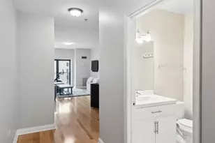 8 W Monroe St, Chicago, IL 60603 - Photo 2