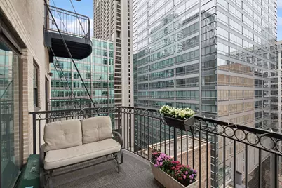 8 W Monroe Street #1209, Chicago, IL 60603 - Photo 18