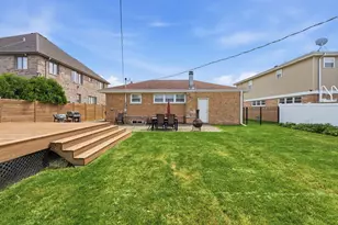 8130 W Berwyn Ave, Chicago, IL 60656 - Photo 26