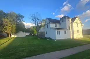 102 E Washington St, Ashkum, IL 60911 - Photo 26