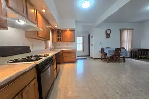 102 E Washington St, Ashkum, IL 60911 - Photo 6