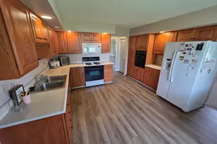1706 16th Ave, Sterling, IL 61081 - Photo 6