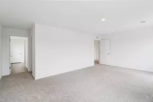 2013 Winterberry Trl, Wonder Lake, IL 60097 - Photo 18