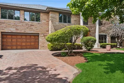 6630 N Spokane Avenue, Lincolnwood, IL 60712 - Photo 2