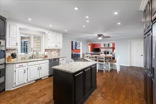 1576 Pine Lake Dr, Naperville, IL 60564 - Photo 8