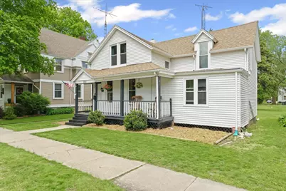 251 W Center Street, Paxton, IL 60957 - Photo 2