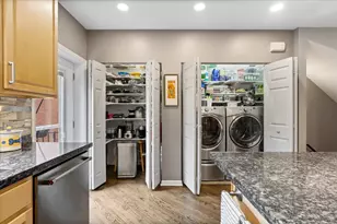 4646 N Greenview Ave, Chicago, IL 60640 - Photo 14