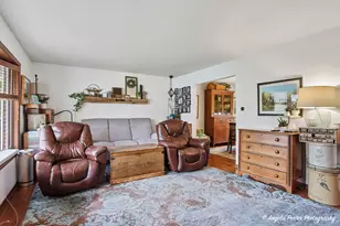 664 Longview Dr, Antioch, IL 60002 - Photo 4