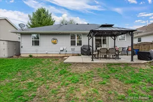 710 Redwood Ct, Genoa, IL 60135 - Photo 28