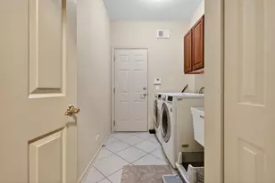 2072 Inverness Dr, Vernon Hills, IL 60061 - Photo 12